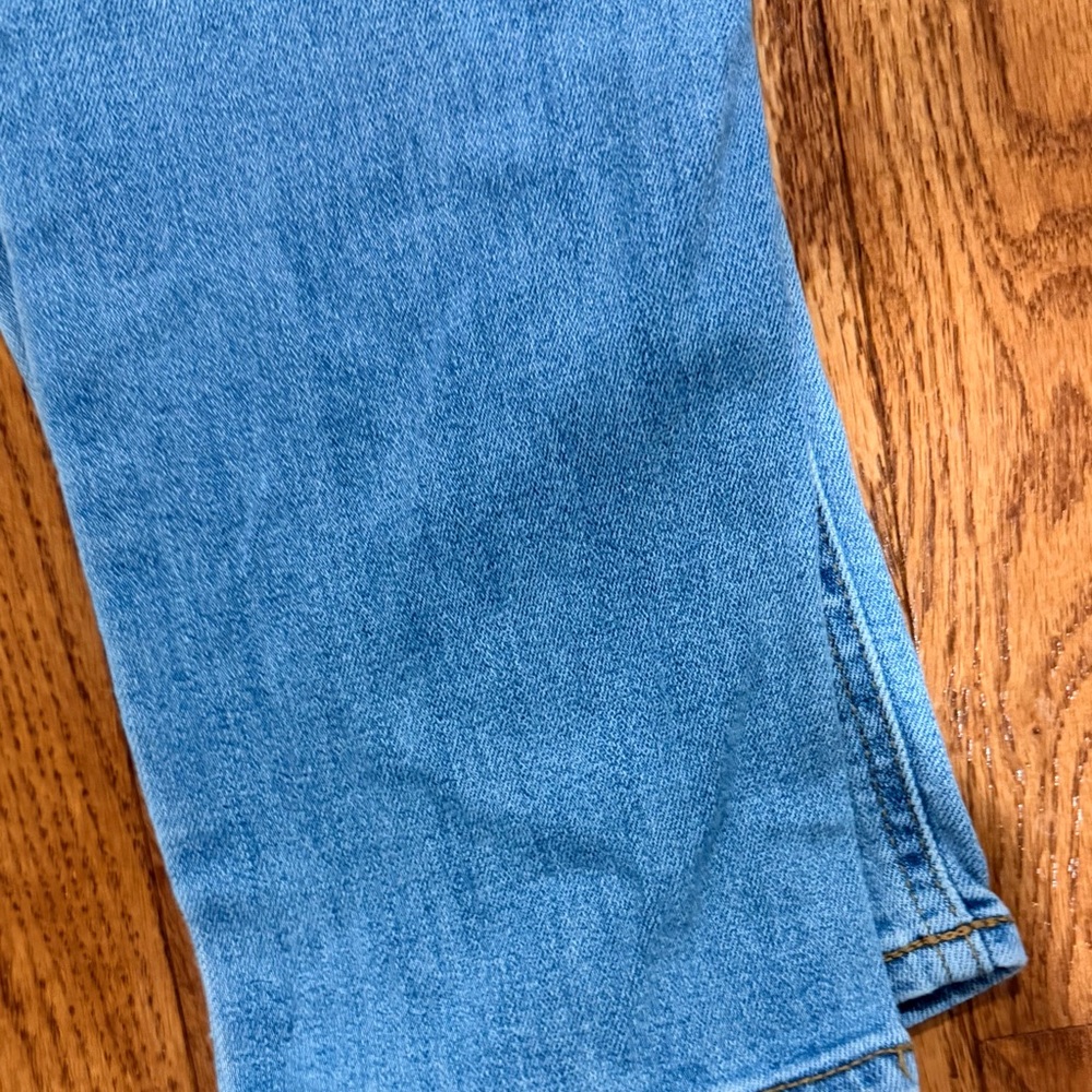 Old Navy Light Blue Women's Skinny Jeans - Picture 4 of 4